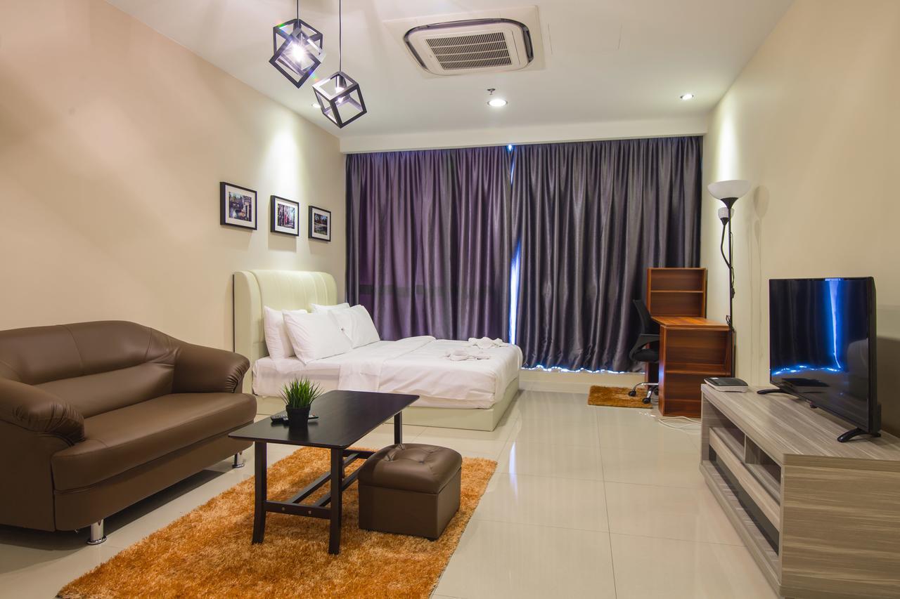 Pinnacle Suites Petaling Jaya Exterior photo